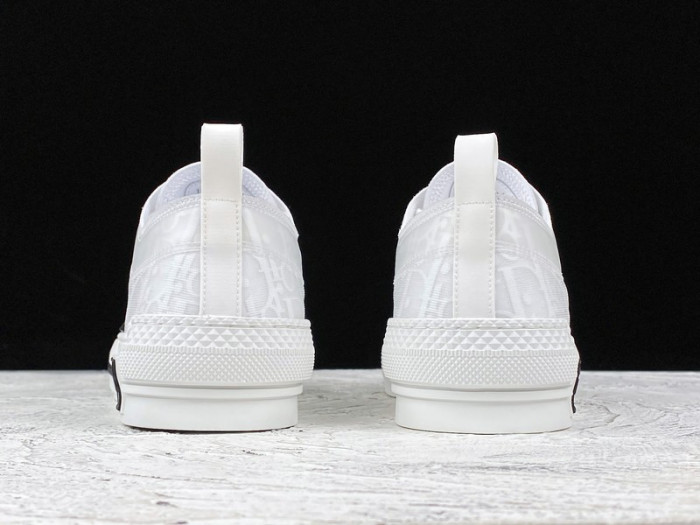 b23 oblique low-top sneaker