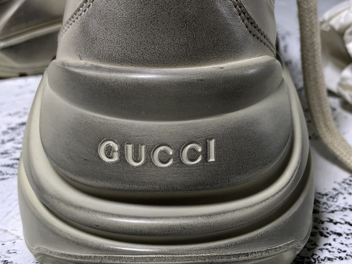 G*u*i1 rhyton sneaker