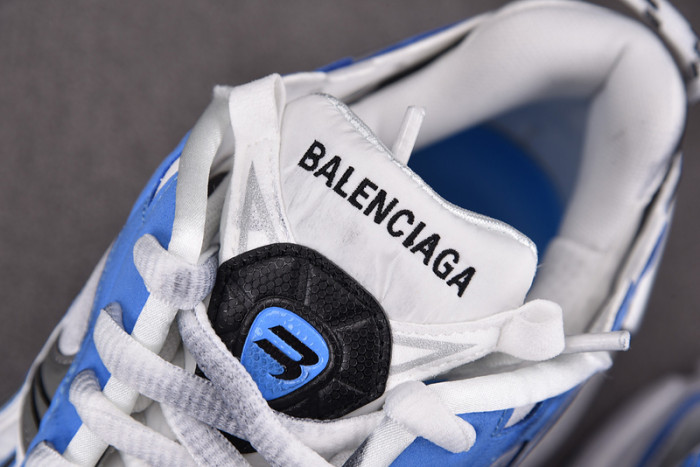 Ba*len*cia*ga runner