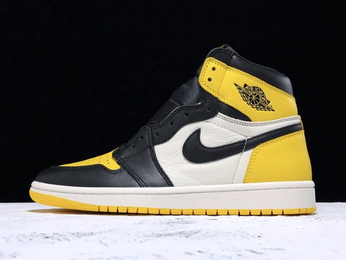air jordan 1 yellow toe black white ar1020-700
