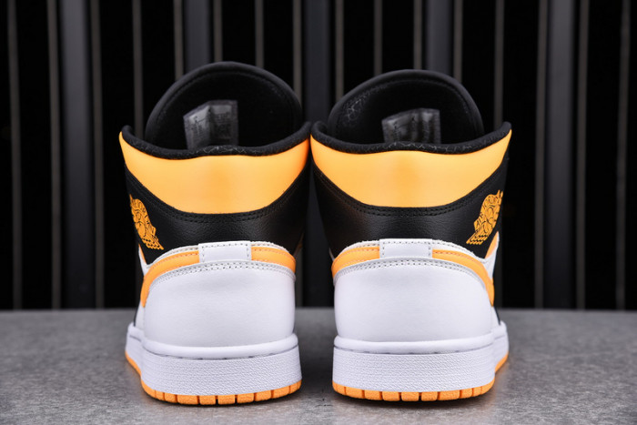 air jordan 1 mid cv5276-107