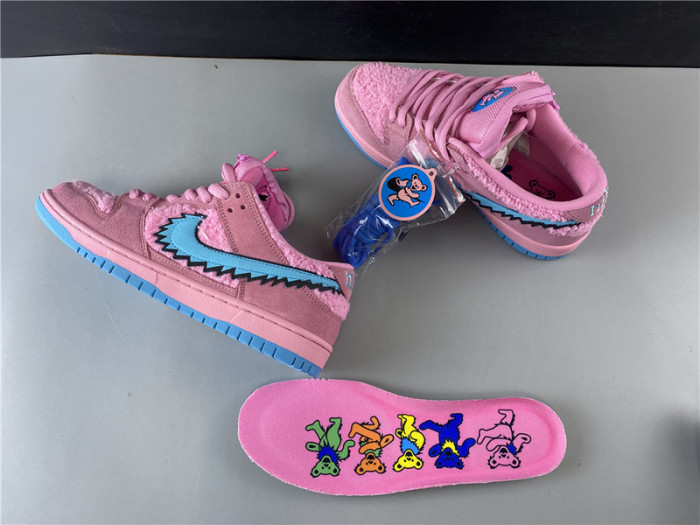 nike sb dunk low grateful dead x pink bear cj5378-600