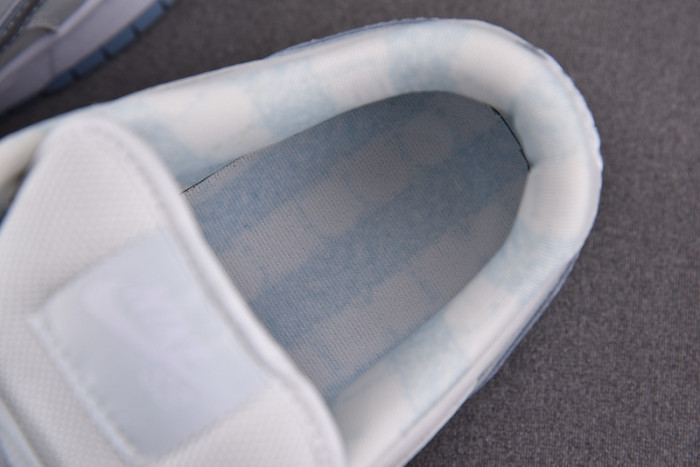 nike sb dunk low white lobster