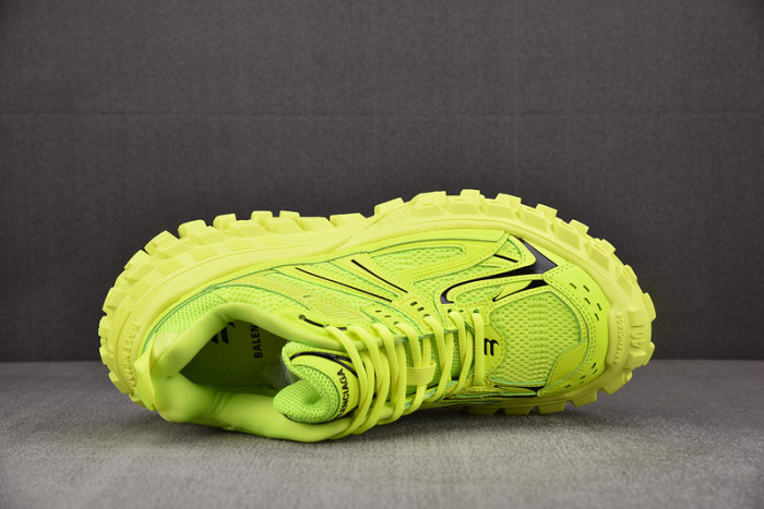 Ba*len*cia*ga defender yellow green