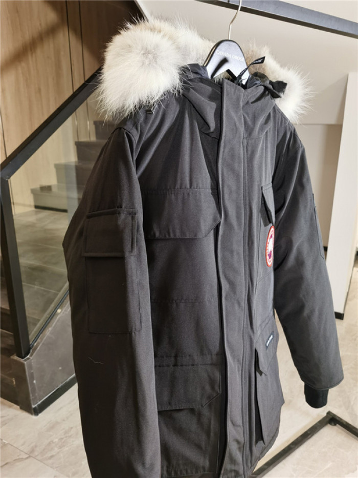 Can*a Go*e down jacket