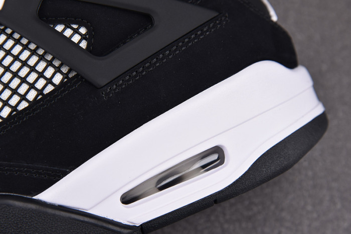 air jordan 4 “white thunder”