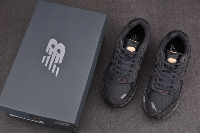 new balance 2002r protection pack phantom