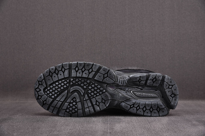 new balance 2002r protection pack phantom