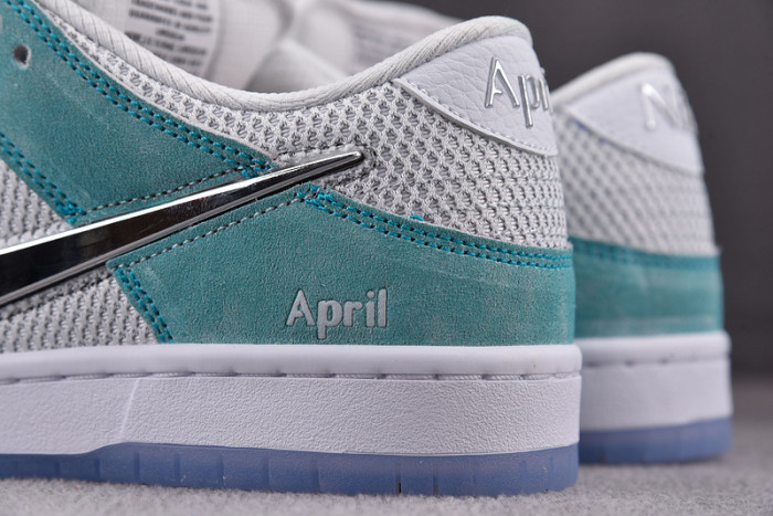 nike sb dunk low april skateboards
