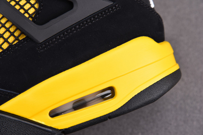 jordan 4 retro thunder (2023)