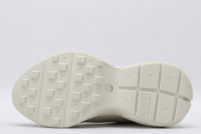 G*u*i sneaker g1000076