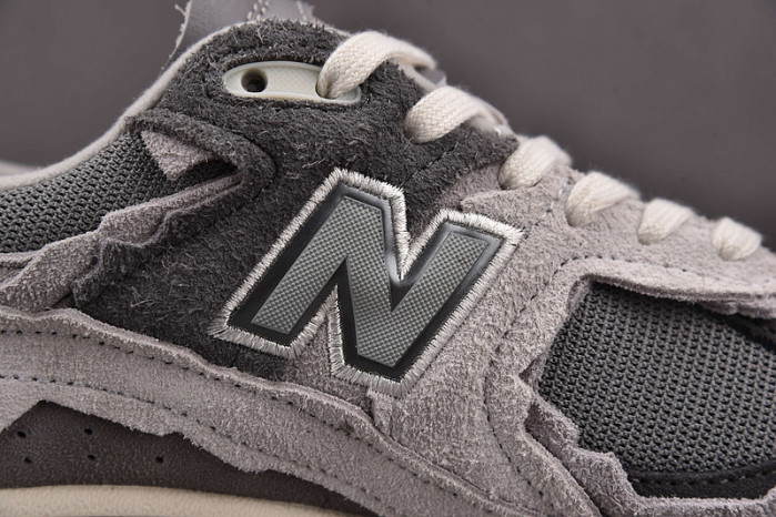 new balance 2002r protection pack rain cloud