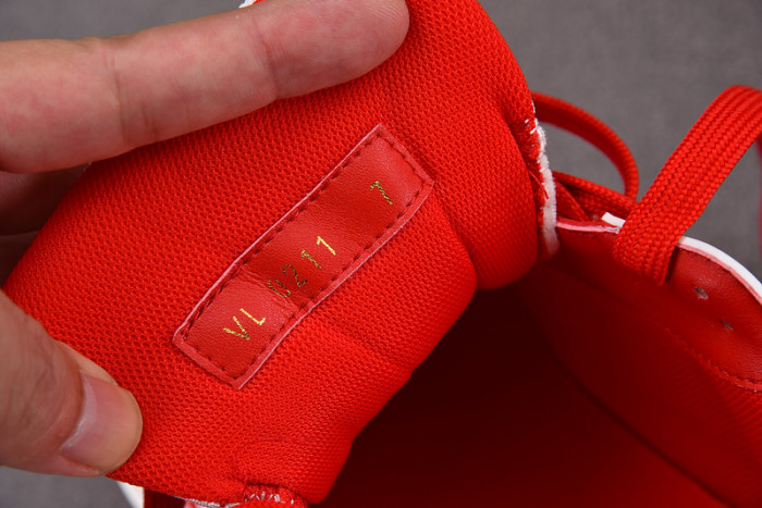 l&v trainer white and red