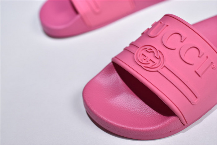 G*u*i1 sandals