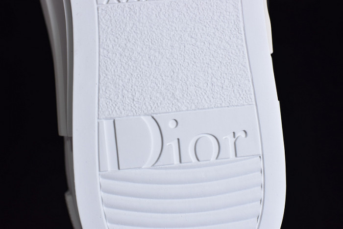 b23 oblique low top sneaker