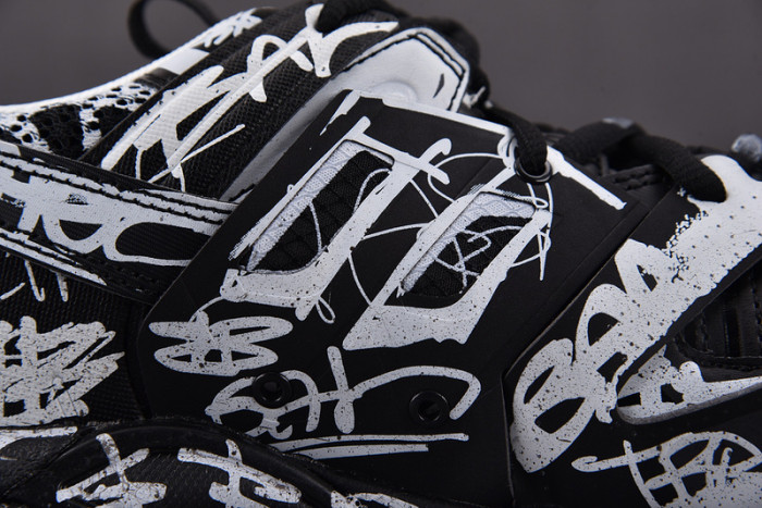balen track graffiti black