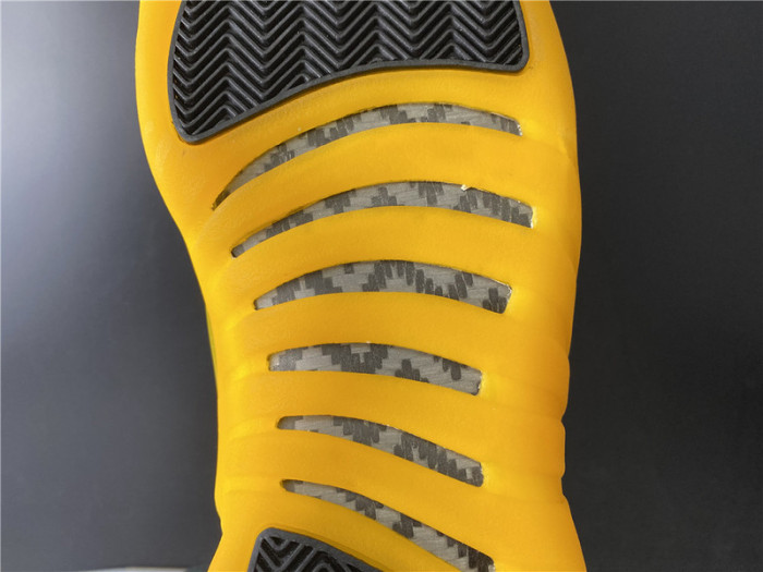 air jordan 12 retro black university gold 130690-070