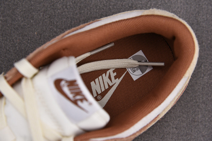 nike dunk low prm “medium curry” dd1390-100