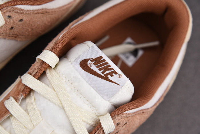 nike dunk low prm “medium curry” dd1390-100