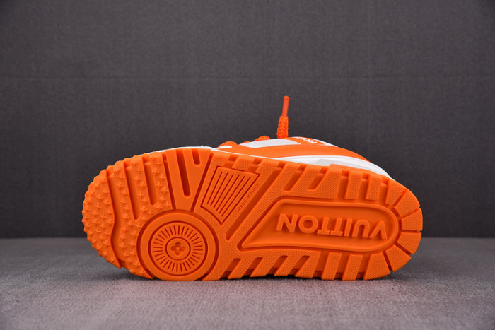 l&v trainer maxi orange